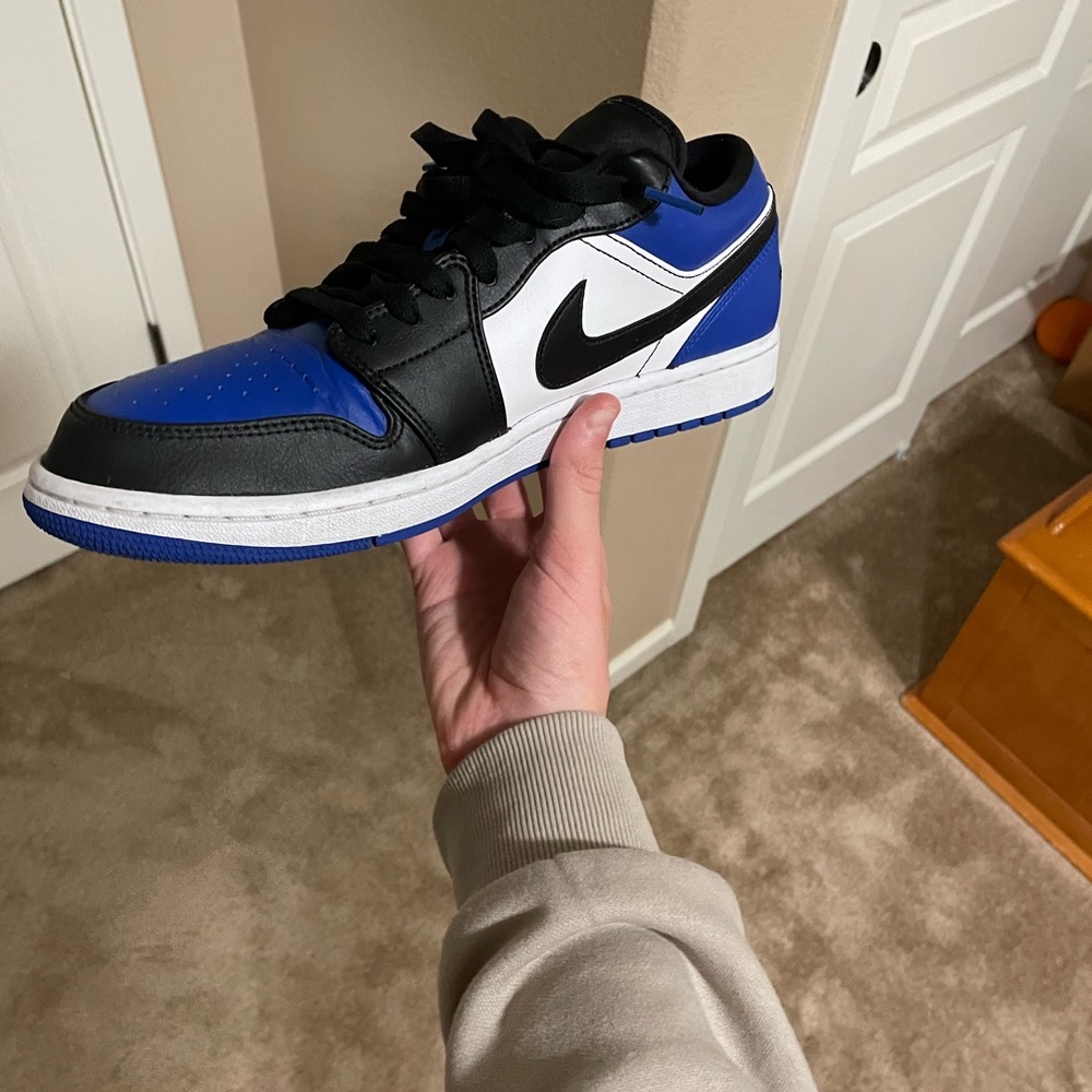 Jordan 1 Low Royal Toe
